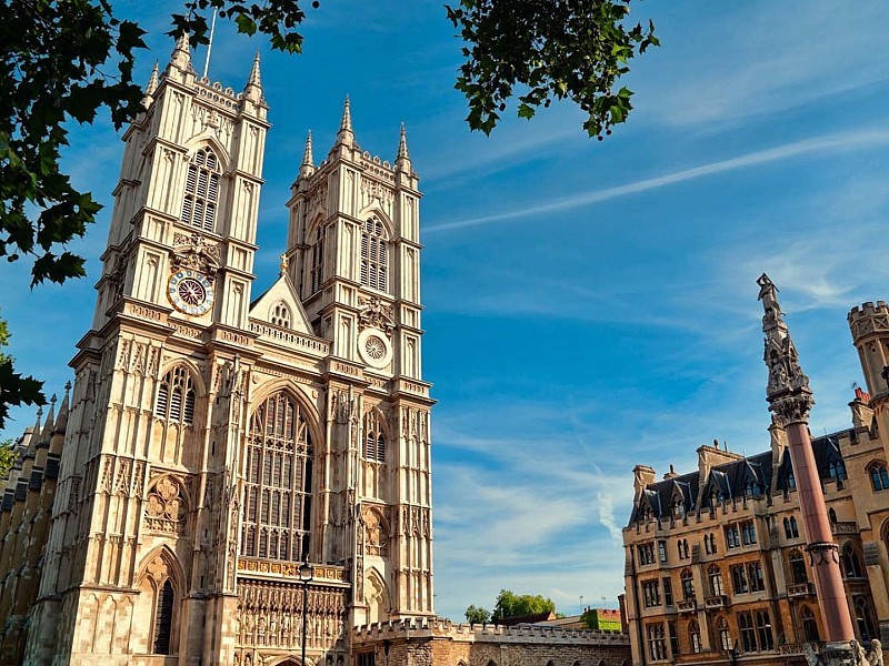 Royal London Private Tour with separate Tour Guide