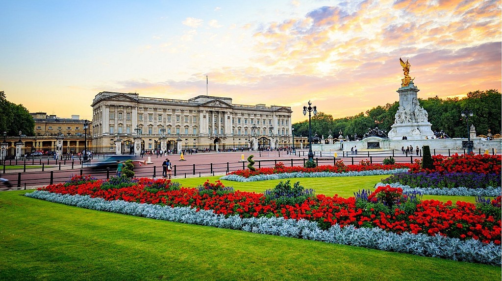 London In One Day Tour with River Cruise