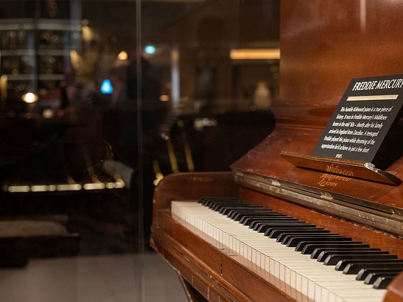 Hard Rock Tour London – Full Day