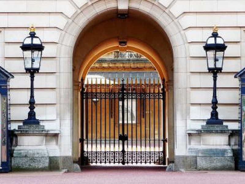 Full Day Panoramic Tour of London with Driver Guide