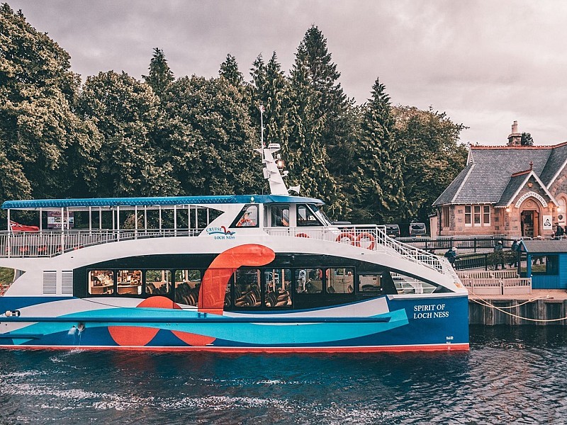 Loch Ness Cruise, Urquhart Castle & Outlander Day Tour from Inverness