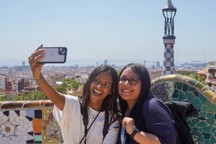 Skip the Line - Park Güell Guided Tour