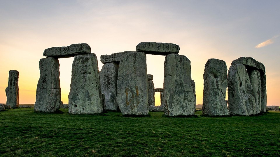 Bath and Stonehenge Small Group tour - excluding cream tea